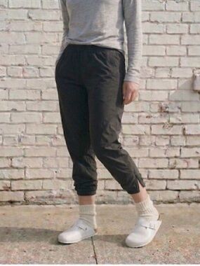 North Face Black Ankle Zip Cropped Joggers Track Pants Size Small
